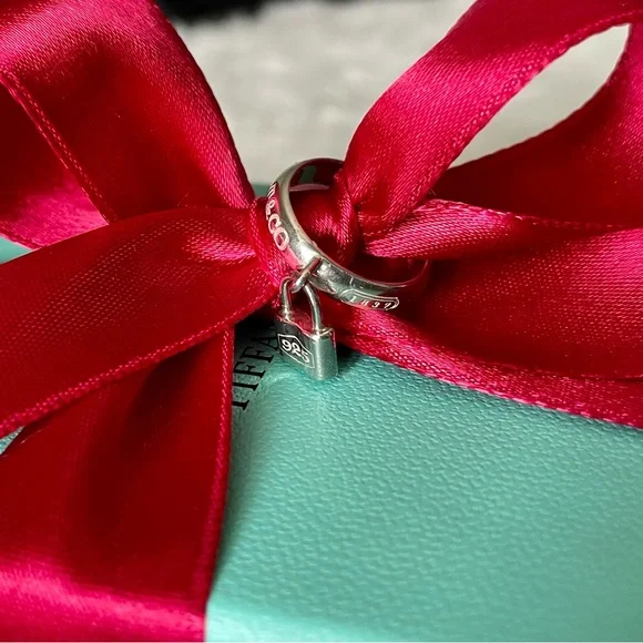 Tiffany and Co. Lock Ring - Picture 13 of 15